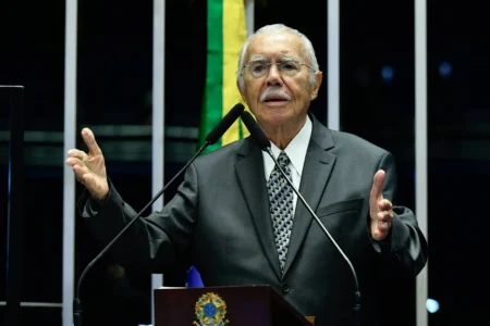 Literatura, vocação (por José Sarney) Literatura, vocação (por José Sarney)
