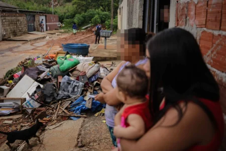 Moradores que perderam tudo no Entorno desabafam: “Água não espera”