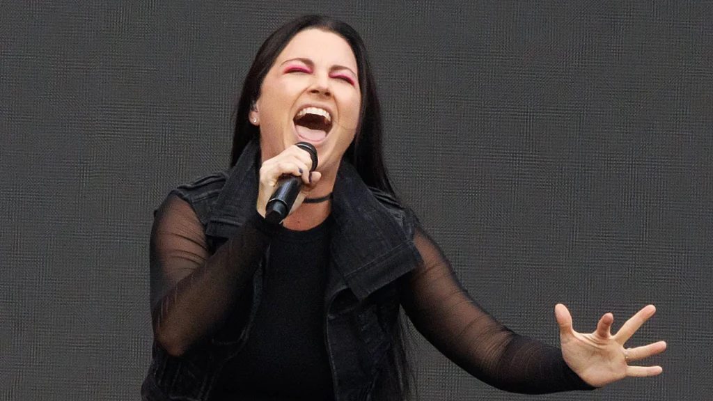 A música cortada pelo Evanescence em shows com Metallica — até Amy Lee perceber o vacilo A música cortada pelo Evanescence em shows com Metallica — até Amy Lee perceber o vacilo