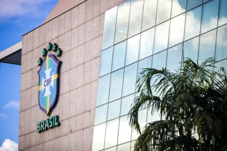 CBF mantém regra de 9 jogadores estrangeiros por clube agora CBF mantém regra de 9 jogadores estrangeiros por clube agora