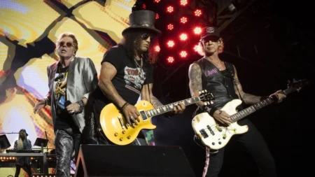 Com 2 dias de atraso, Guns N’ Roses lança as músicas “Nothin’” e “Atlas” Com 2 dias de atraso, Guns N’ Roses lança as músicas “Nothin’” e “Atlas”