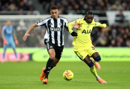Com gol no fim, Newcastle e Tottenham empatam na Premier League Com gol no fim, Newcastle e Tottenham empatam na Premier League