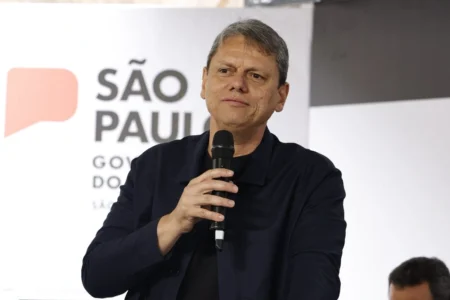 Com “The Best” de Tina Turner, Tarcísio faz retrospectiva de governo