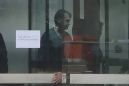 Bolsonaro agora quer exame de urgência para verificar hérnia inguinal bilateral