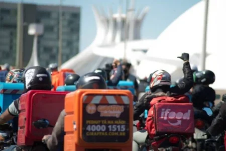Governo prepara ofensiva para regular aplicativos de entregas