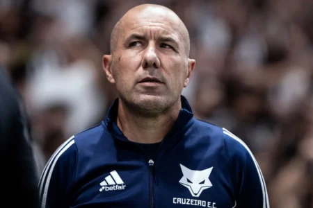 Léo Jardim mantém confiança após derrota do Cruzeiro na Copa do Brasil Léo Jardim mantém confiança após derrota do Cruzeiro na Copa do Brasil