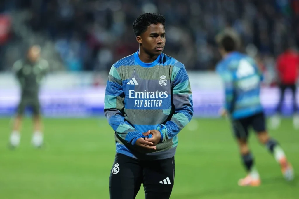 Endrick é titular do Real, agora ele marca de novo Endrick é titular do Real, agora ele marca de novo