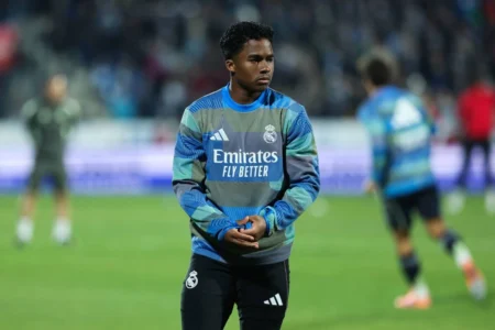 Endrick é titular do Real, agora ele marca de novo Endrick é titular do Real, agora ele marca de novo
