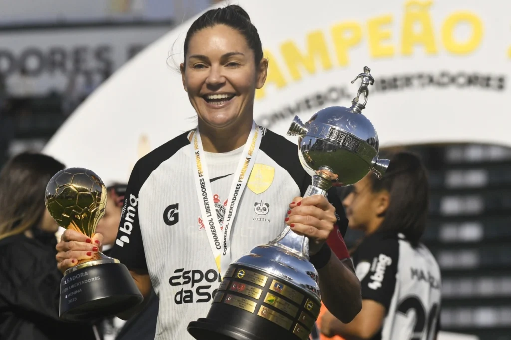 Prêmio Brasileirão: Gabi Zanotti é eleita a melhor jogadora pela CBF