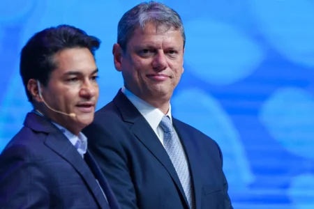 Tarcísio e o futuro: ainda muitas águas para rolar na centro-direita em 2026 Tarcísio e o futuro: ainda muitas águas para rolar na centro-direita em 2026