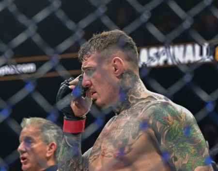 Quem é o astro do UFC que descobriu doença rara após dedada no olho Quem é o astro do UFC que descobriu doença rara após dedada no olho