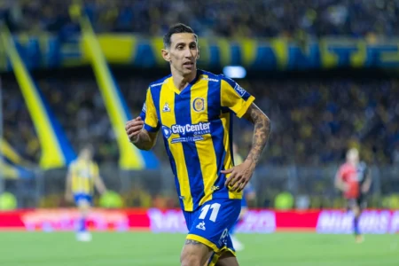 Ángel Di María marca golaço na vitória decisiva do Rosario Central Ángel Di María marca golaço na vitória decisiva do Rosario Central