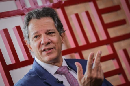 Haddad Revela o que Lula disse ao Banqueiro Vorcaro