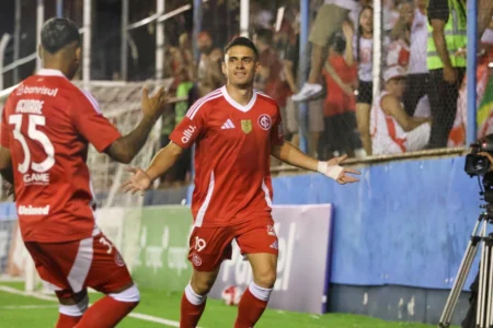 Internacional goleia Monsoon 4 a 0 e reassume liderança no Gaúcho agora