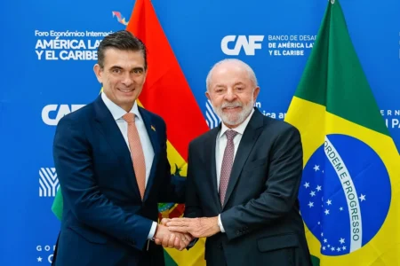Lula convida presidente da Bolívia para fortalecer parceria econômica agora Lula convida presidente da Bolívia para fortalecer parceria econômica agora