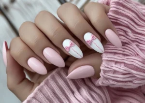 Unhas rosa branco: moda em alta, belezas femininas para se inspirar hoje