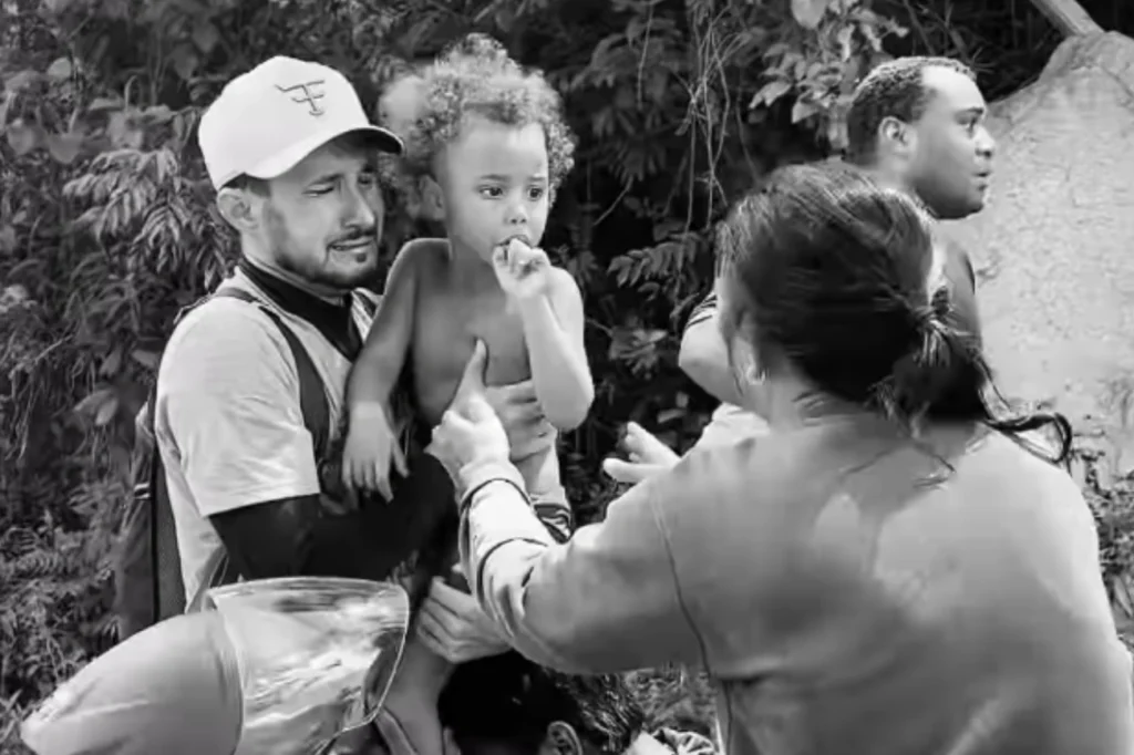 Menina desaparecida em MG reencontra família após 48 horas