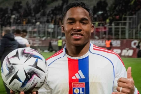 Endrick faz hat-trick histórico no Lyon agora