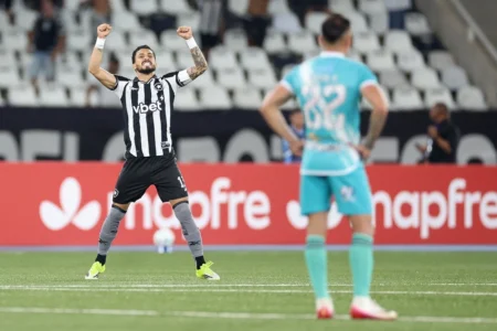 Botafogo vence Nacional Potosí por 2x0 e avança na Libertadores hoje com gols de Alex Telles e Danilo