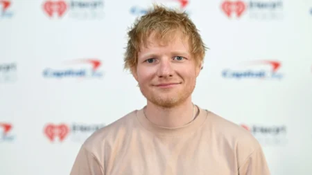 Ed Sheeran sem celular há 8 anos após polêmica judicial Ed Sheeran sem celular há 8 anos após polêmica judicial