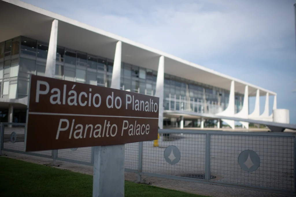 Lula deve vetar hoje novo penduricalho no Congresso alertam entidades