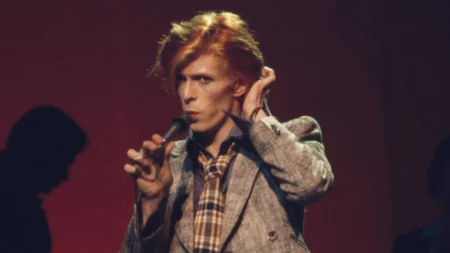 David Bowie confessou esnobar John Lennon e agora você percebe por quê