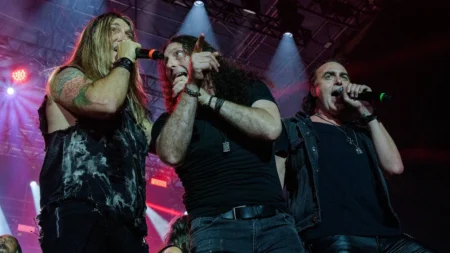 Angra faz história com show épico de 9 integrantes no Bangers hoje Angra faz história com show épico de 9 integrantes no Bangers hoje