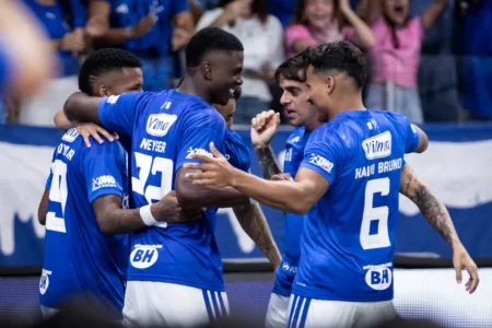 Cruzeiro vira o jogo no Mineirão, conquista vitória inesperada sobre o Red Bull Bragantino Cruzeiro vira o jogo no Mineirão, conquista vitória inesperada sobre o Red Bull Bragantino