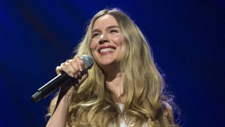 Joss Stone faz show gratuito hoje em Florianópolis Joss Stone faz show gratuito hoje em Florianópolis