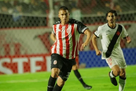Vasco estreia na Copa Sul-Americana com empate 0x0 contra Barracas Central hoje Vasco estreia na Copa Sul-Americana com empate 0x0 contra Barracas Central hoje