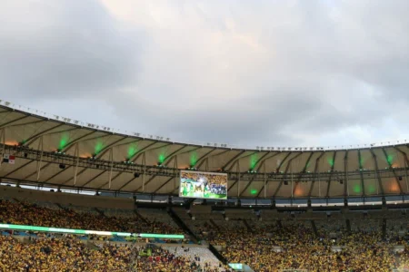 Brasil x Panamá agora no Maracanã