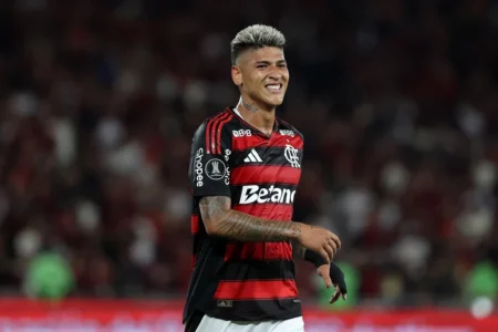 Colômbia Divulga Pré-Lista de Copa com 13 Jogadores Fora de Casa Colômbia Divulga Pré-Lista de Copa com 13 Jogadores Fora de Casa