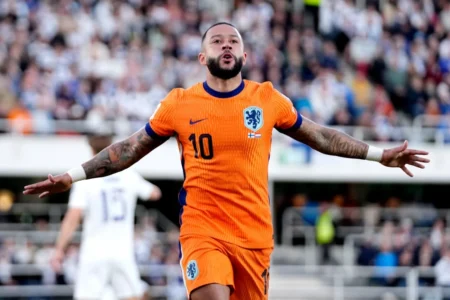 Holanda Convoca 26 Jogadores para Copa 2026 com Surpreendente Retorno de Memphis Depay Hoje