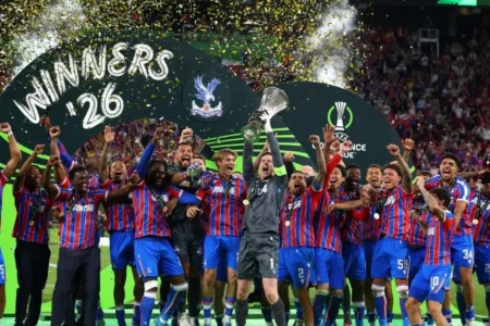 Crystal Palace conquista sua primeira conquista continental de forma emocionante com uma vitória de 1 a 0