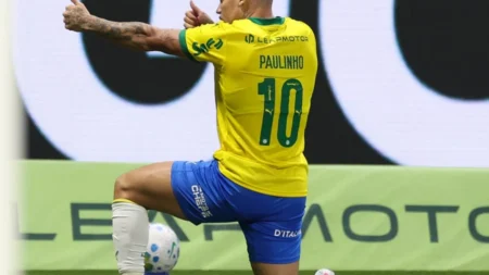 Palmeiras vence Chapecoense por 1x0 e assume liderança do Brasileirão hoje