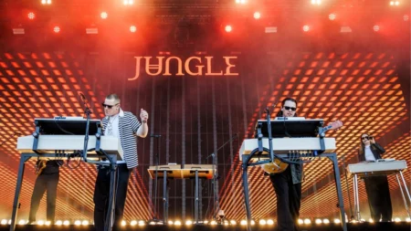 Jungle vem ao Brasil com show exclusivo em SP hoje anunciado para março 2027