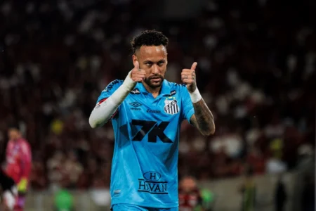 Neymar ironiza desafio da lesão, estará firme para a Copa do Mundo