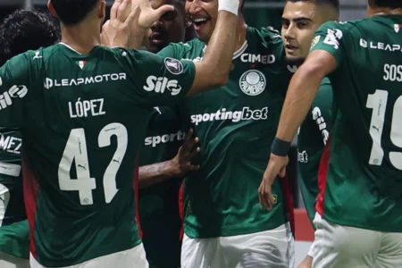 Palmeiras hoje na Libertadores: vitória necessária para liderar o grupo