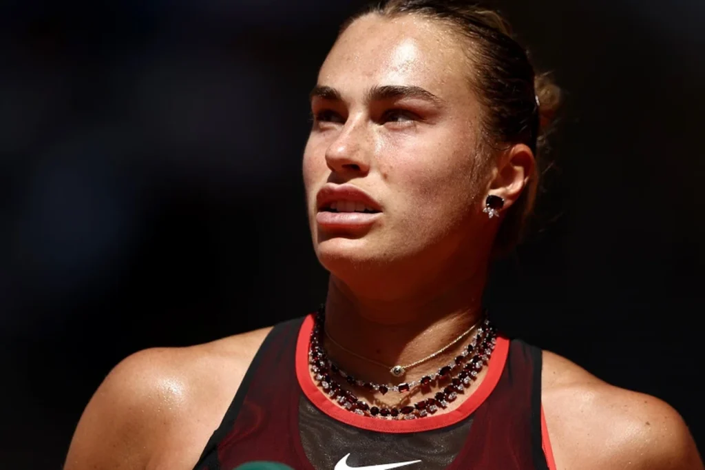 Sabalenka responde hoje sobre luxo e protesto por prêmios em Roland Garros Sabalenka responde hoje sobre luxo e protesto por prêmios em Roland Garros