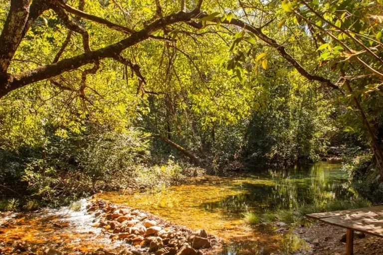 Aprenda agora as regras da área de nudismo na Cachoeira do Segredo