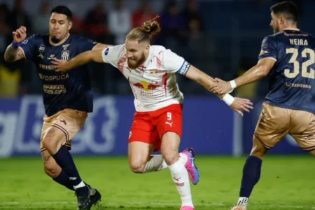Red Bull Bragantino vence Carabobo e garante vaga nos playoffs da Sul-Americana hoje